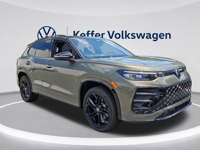 2026 Volkswagen Tiguan 2.0T SE R-Line Black