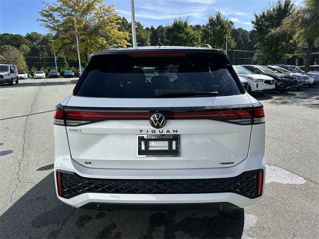 2025 Volkswagen Tiguan 2.0T SE R-Line Black