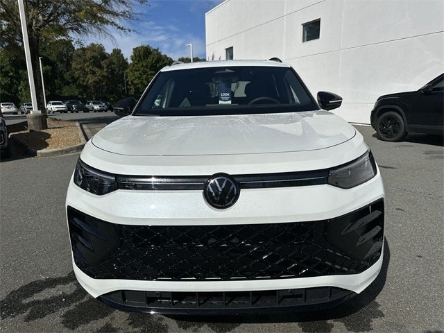 2025 Volkswagen Tiguan 2.0T SE R-Line Black