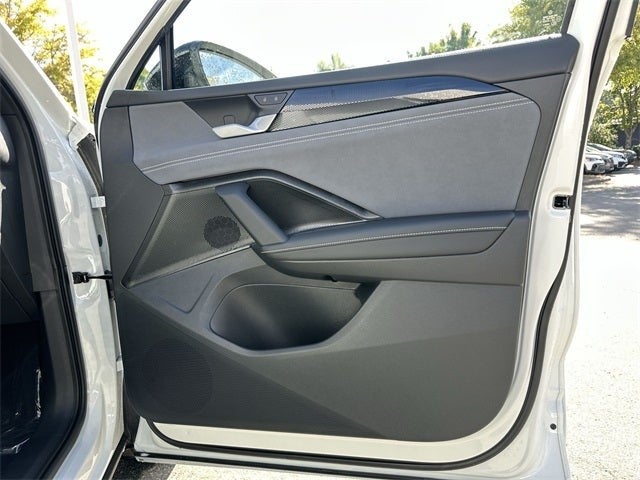 2025 Volkswagen Tiguan 2.0T SE R-Line Black