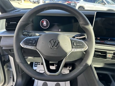 2026 Volkswagen Tiguan 2.0T SE R-Line Black