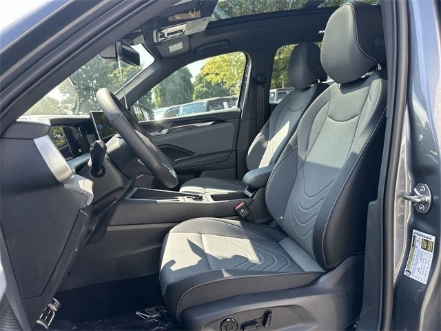 2025 Volkswagen Tiguan 2.0T SE R-Line Black