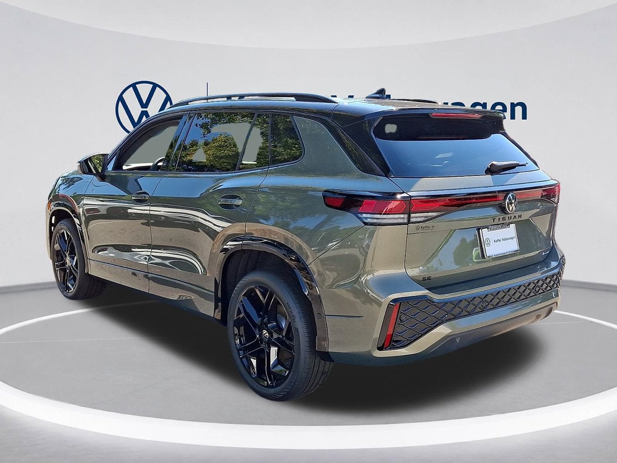 2026 Volkswagen Tiguan SE R-Line Black