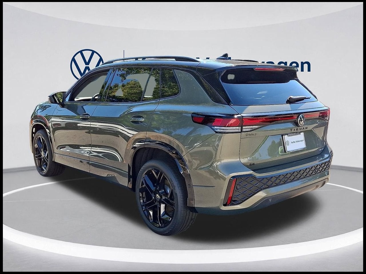 2026 Volkswagen Tiguan SE R-Line Black