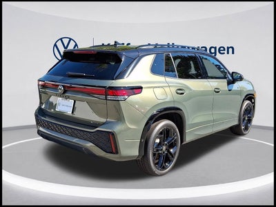 2026 Volkswagen Tiguan SE R-Line Black