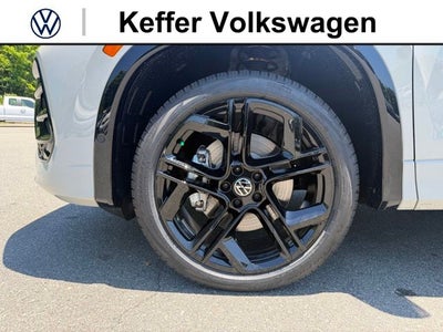 2026 Volkswagen Tiguan 2.0T SE R-Line Black
