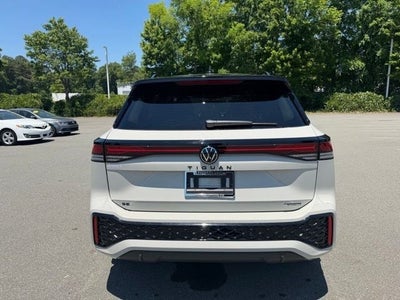 2026 Volkswagen Tiguan 2.0T SE R-Line Black