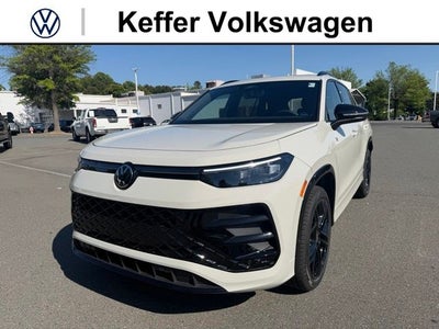 2026 Volkswagen Tiguan 2.0T SE R-Line Black