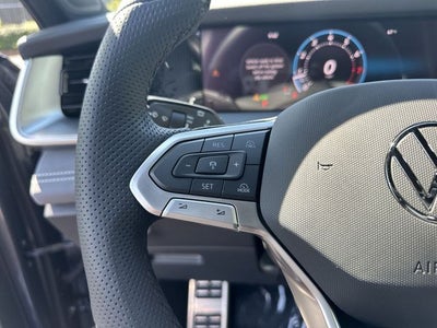 2026 Volkswagen Tiguan 2.0T SE R-Line Black