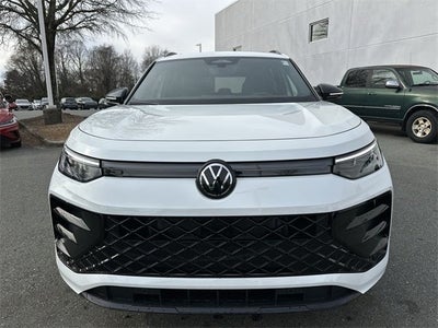 2026 Volkswagen Tiguan 2.0T SE R-Line Black