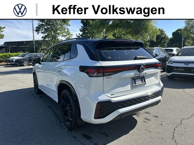 2026 Volkswagen Tiguan 2.0T SE R-Line Black