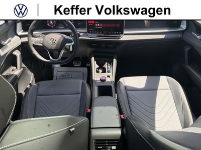 2026 Volkswagen Tiguan 2.0T SE R-Line Black