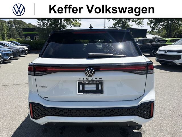 2026 Volkswagen Tiguan 2.0T SE R-Line Black
