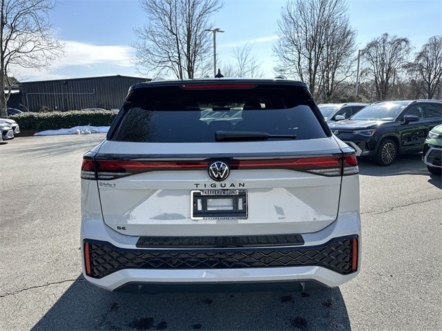 2026 Volkswagen Tiguan 2.0T SE R-Line Black