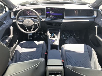 2026 Volkswagen Tiguan 2.0T SE R-Line Black