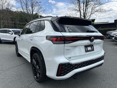 2026 Volkswagen Tiguan 2.0T SE R-Line Black