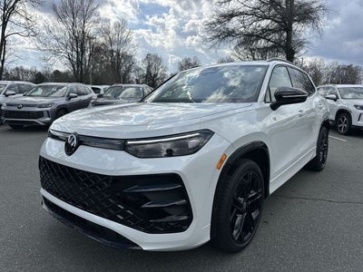 2026 Volkswagen Tiguan 2.0T SE R-Line Black