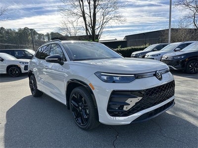 2026 Volkswagen Tiguan 2.0T SE R-Line Black