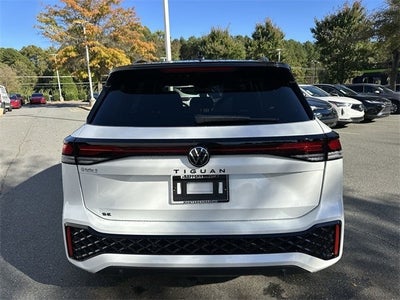 2026 Volkswagen Tiguan 2.0T SE R-Line Black