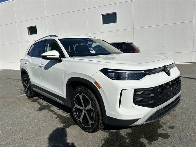 2025 Volkswagen Tiguan 2.0T SE