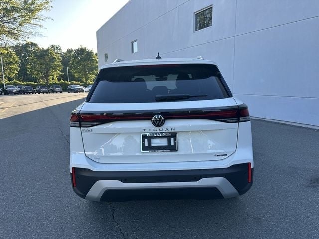 2026 Volkswagen Tiguan 2.0T SE