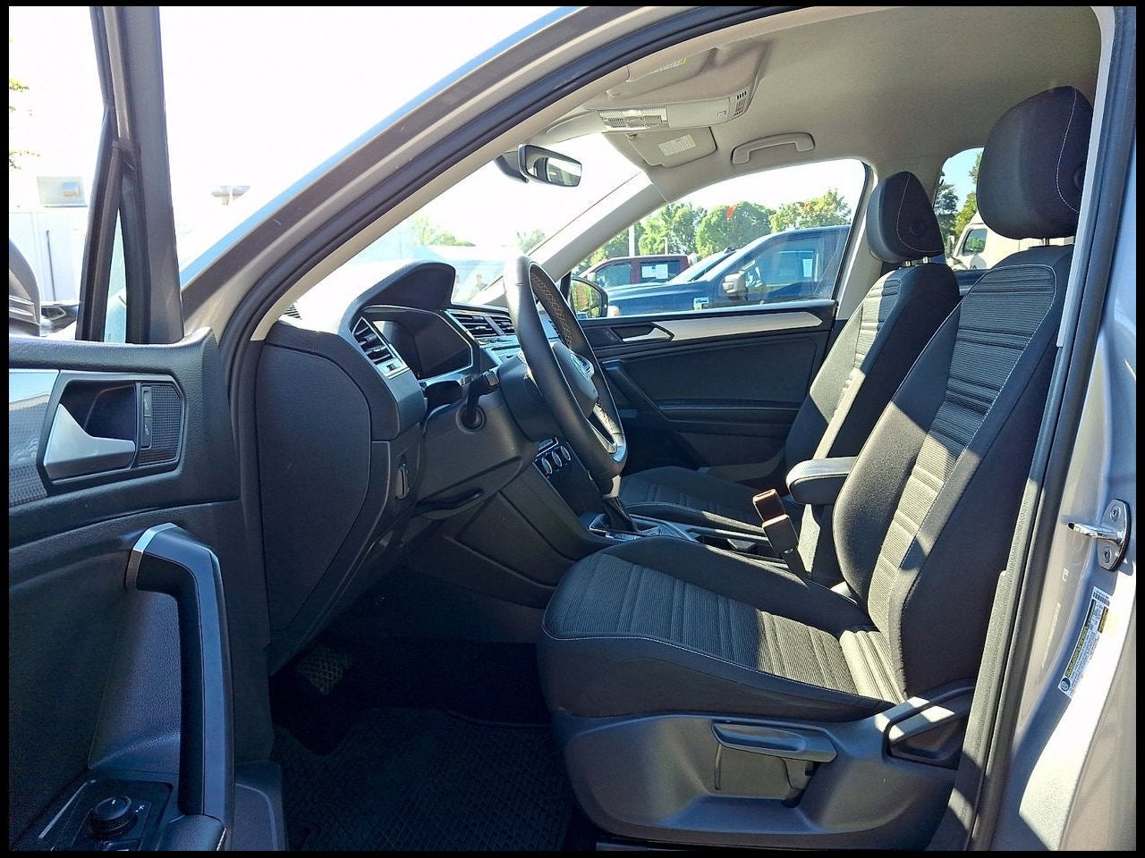 2024 Volkswagen Tiguan 2.0T S