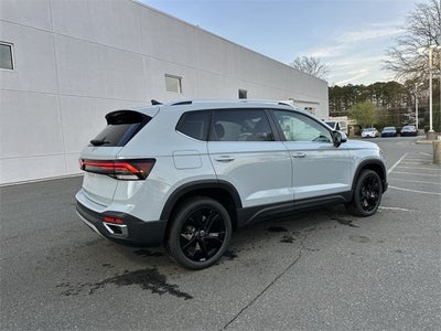 2025 Volkswagen Taos 1.5T SE