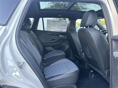2026 Volkswagen Tiguan 2.0T SEL R-Line Turbo