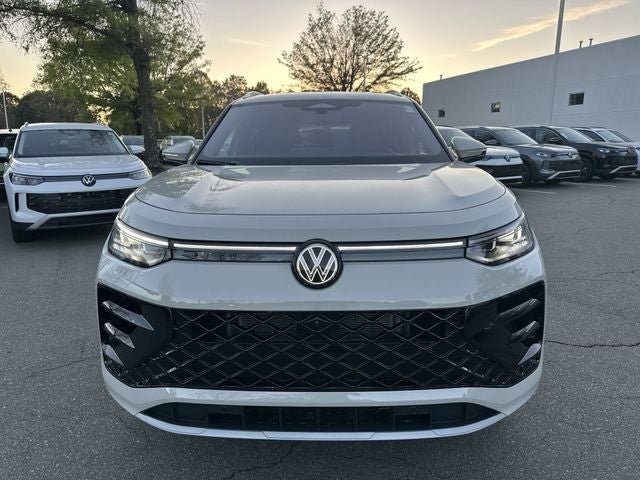 2026 Volkswagen Tiguan 2.0T SEL R-Line Turbo
