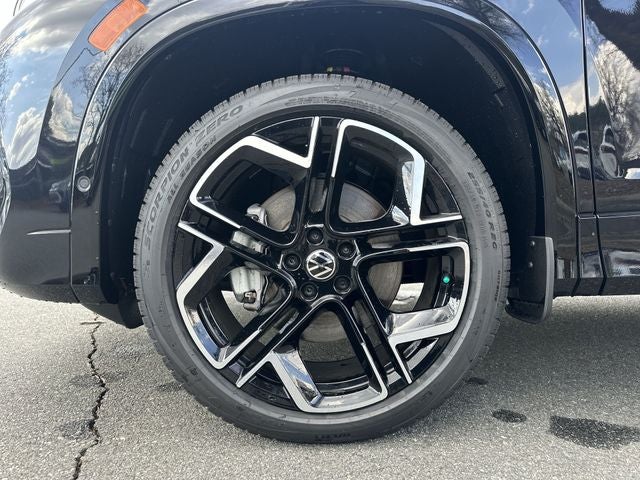 2026 Volkswagen Tiguan 2.0T SEL R-Line