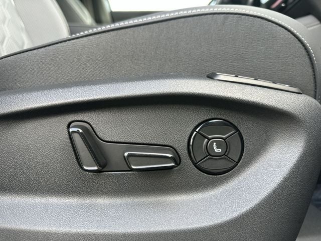 2026 Volkswagen Tiguan 2.0T SEL R-Line