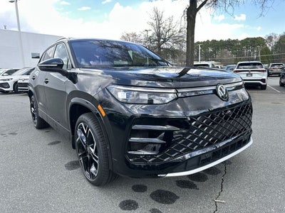 2026 Volkswagen Tiguan 2.0T SEL R-Line