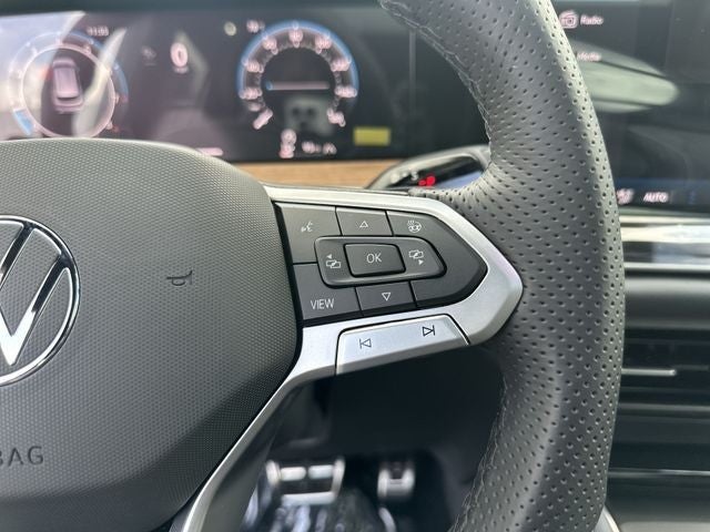 2026 Volkswagen Tiguan 2.0T SEL R-Line