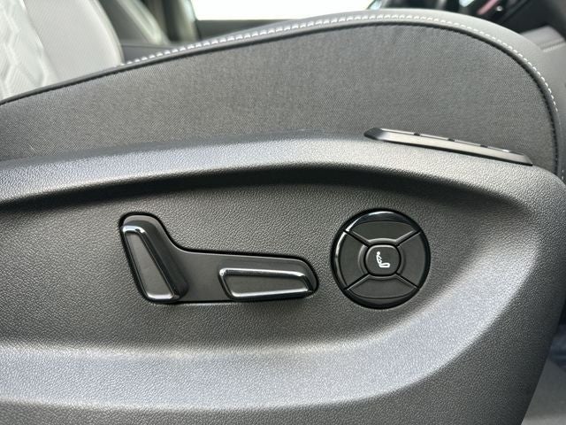 2026 Volkswagen Tiguan 2.0T SEL R-Line