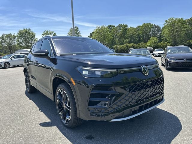 2026 Volkswagen Tiguan 2.0T SEL R-Line Turbo
