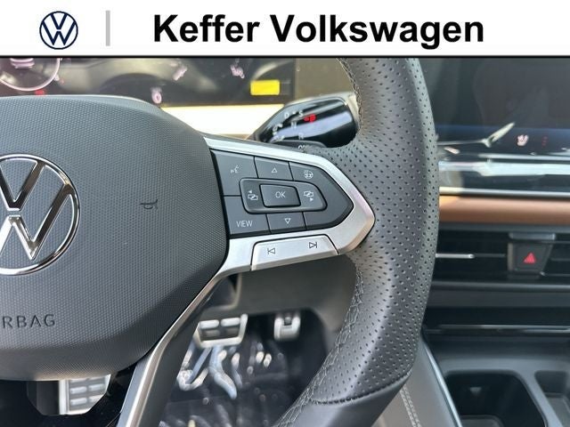 2026 Volkswagen Tiguan 2.0T SEL R-Line Turbo