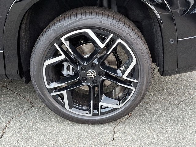 2026 Volkswagen Tiguan 2.0T SEL R-Line Turbo