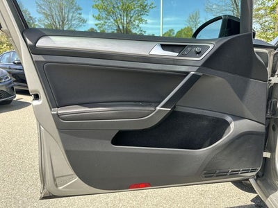 2017 Volkswagen Golf Wolfsburg
