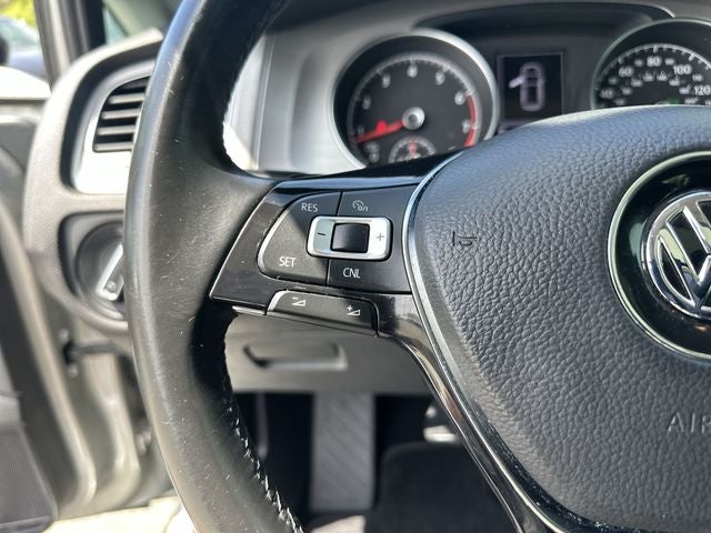 2017 Volkswagen Golf Wolfsburg