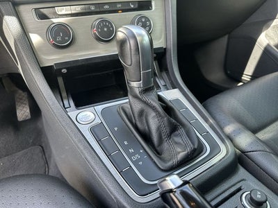 2017 Volkswagen Golf Wolfsburg