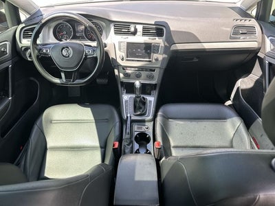 2017 Volkswagen Golf Wolfsburg