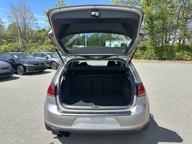 2017 Volkswagen Golf Wolfsburg