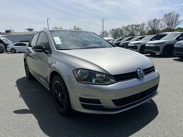 2017 Volkswagen Golf Wolfsburg