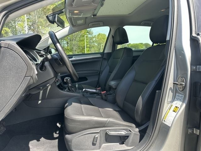 2017 Volkswagen Golf Wolfsburg