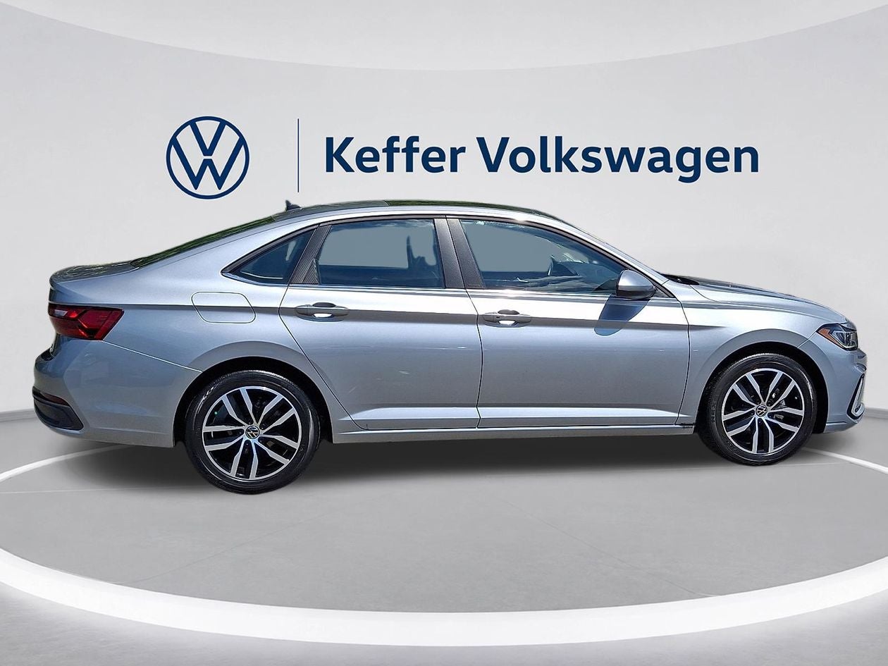 2025 Volkswagen Jetta 1.5T SE