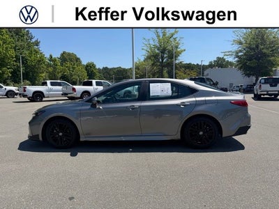 2025 Toyota Camry SE Hybrid