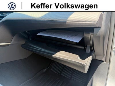 2025 Toyota Camry SE Hybrid