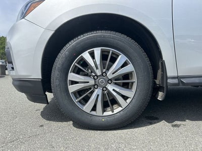 2020 Nissan Pathfinder S