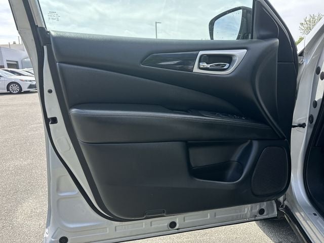 2020 Nissan Pathfinder S