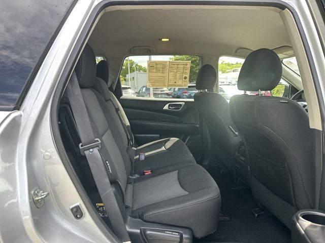 2020 Nissan Pathfinder S